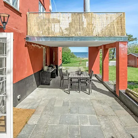 Apartment 2 Bedroom Beautiful In Gudhjem