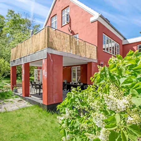 2 Bedroom Beautiful In Gudhjem